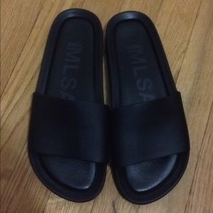 Melissa beach slide matte black Sz 10